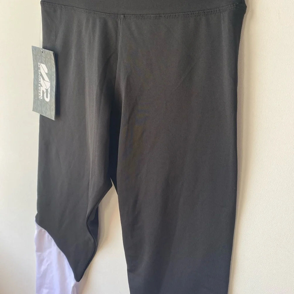 S2 Sportswear Capris‎ Leggings, Size Small, NWT